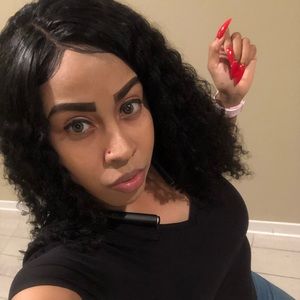 Meet your Posher, Roslyn